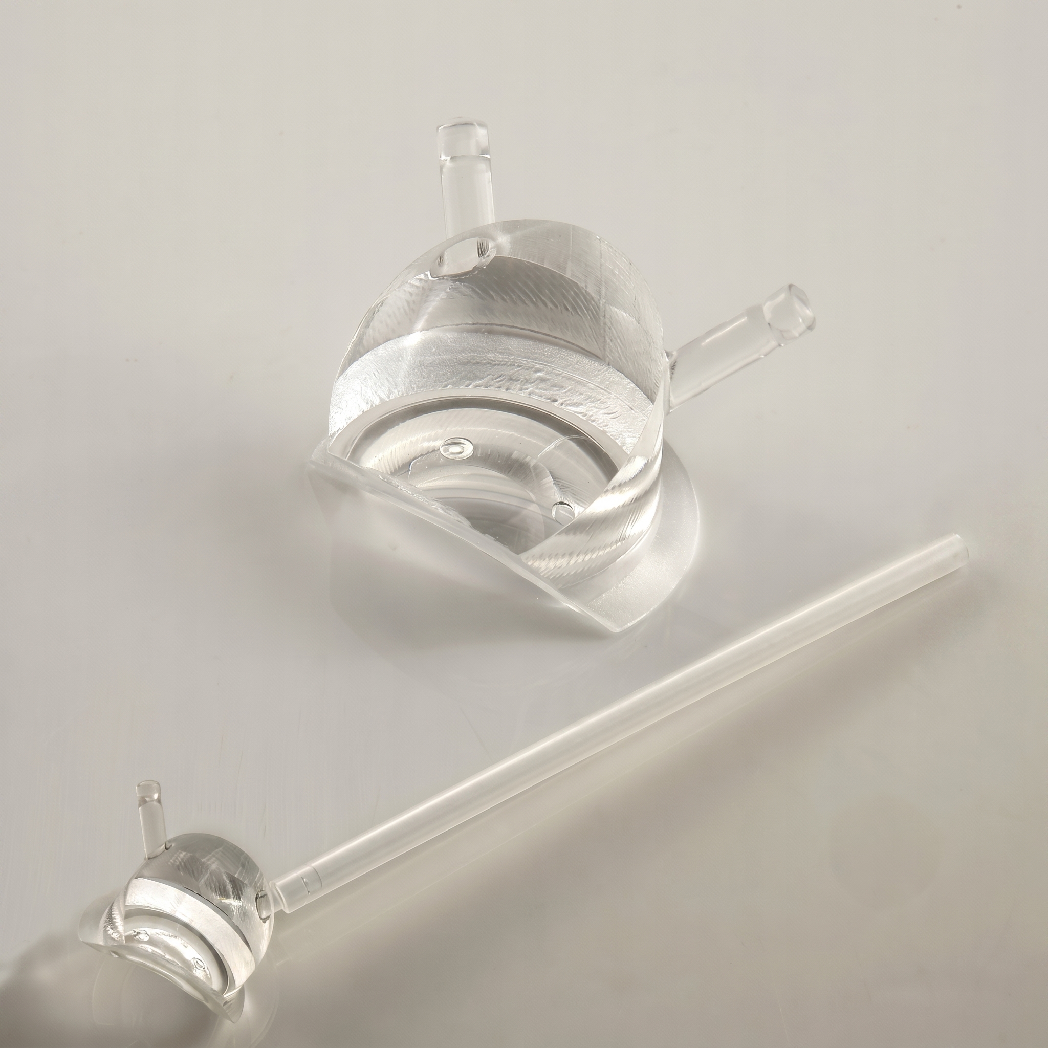 Single use gonioprism